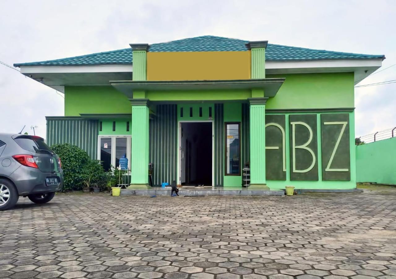 Reddoorz Syariah Near Universitas Batanghari ג'מבי מראה חיצוני תמונה