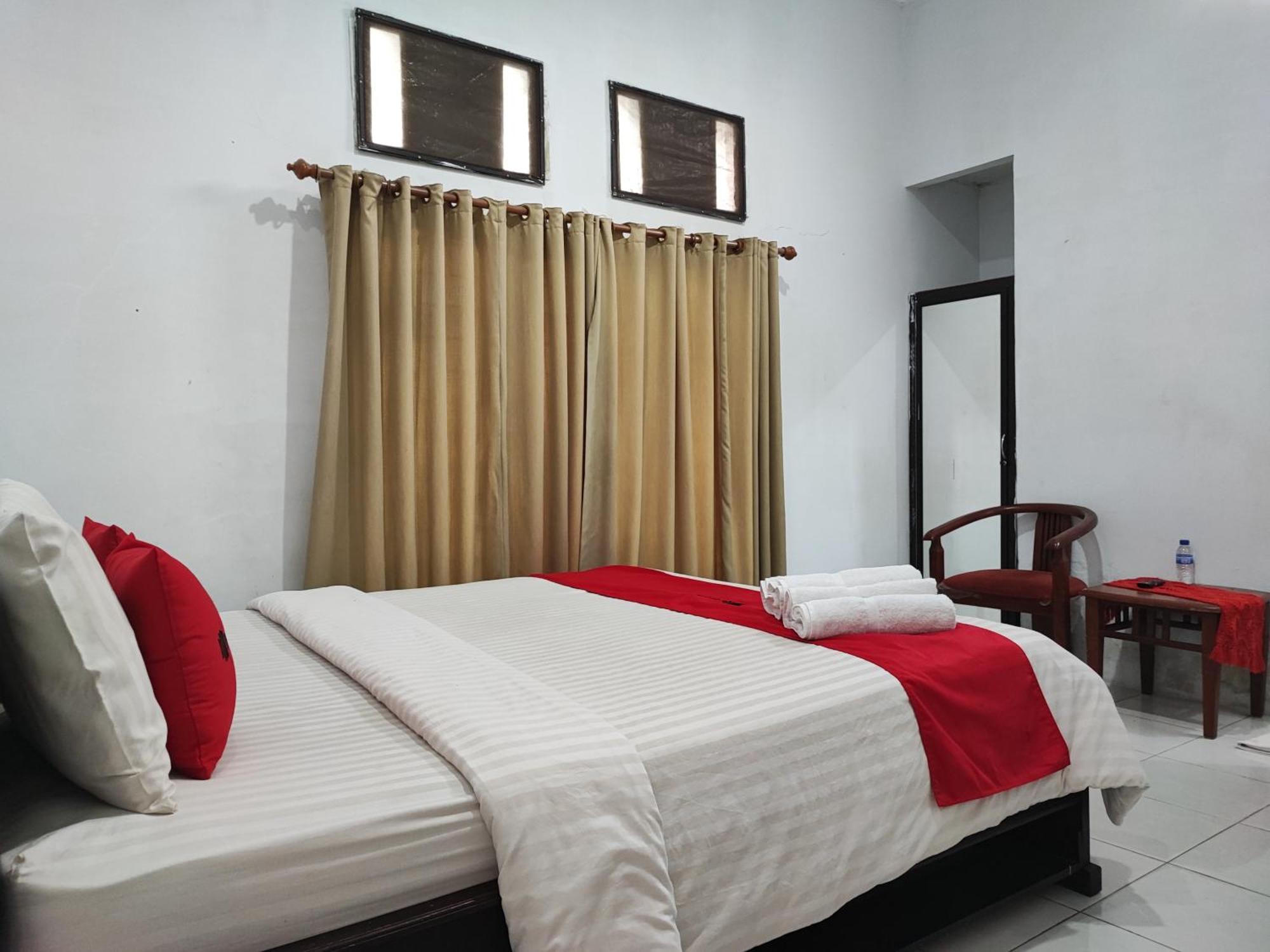 Reddoorz Syariah Near Universitas Batanghari ג'מבי מראה חיצוני תמונה